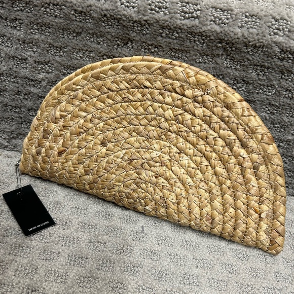 Dresses & Skirts - Woven Beach Clutch